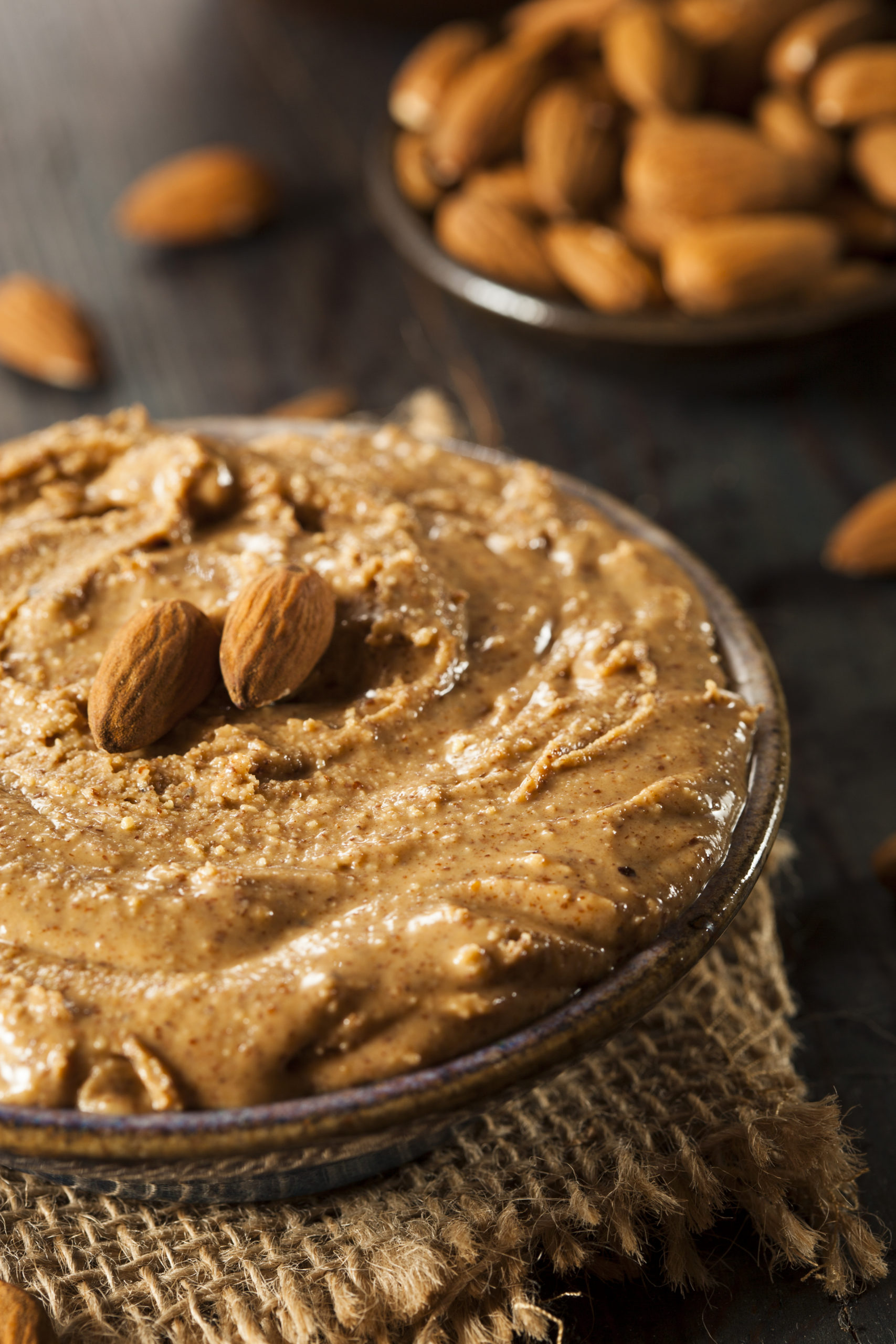 Almond Butter Nutrition: Benefits, Calories and Recipes